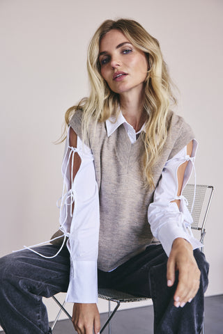 MyCC V-Knit Vest- Champagne