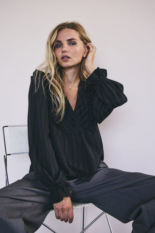 LuluCC Smock Blouse - Black
